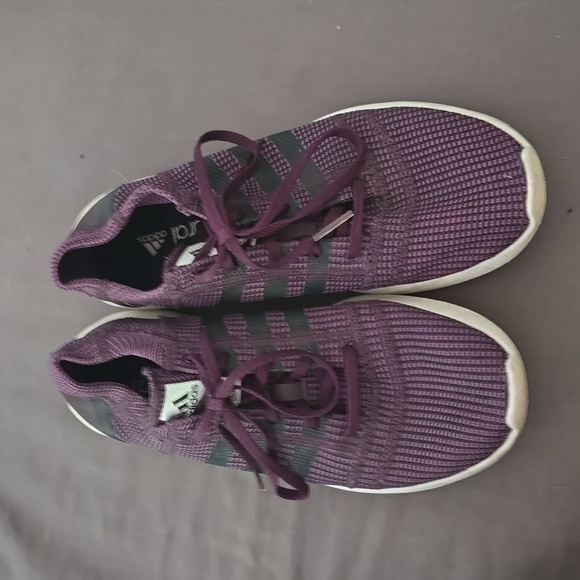 Adidas - Picture 3 of 3